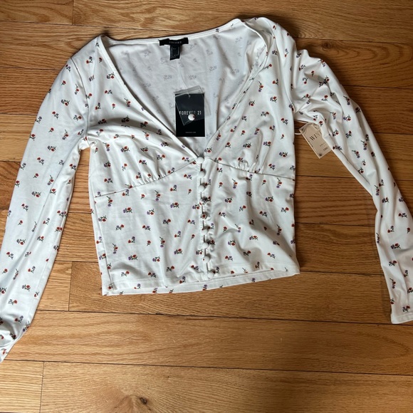 Forever 21 never worn long sleeve shirt - Picture 1 of 1